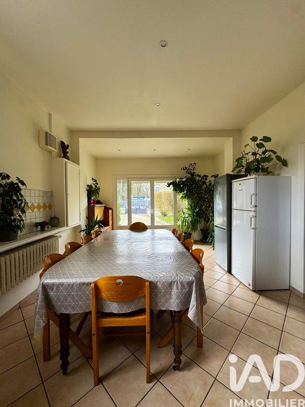 Maison - 200 m² - 9 pièces