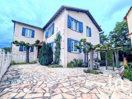 Maison - 262 m² - 8 pièces