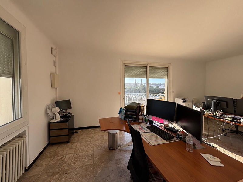 Bureau - 204 m²