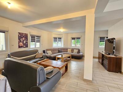 Maison - 108 m² - 5 pièces