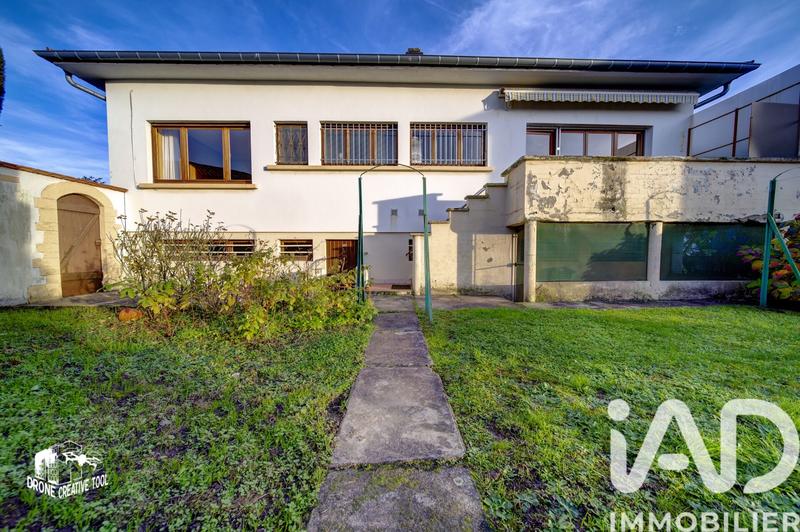 Maison - 90 m² - 5 pièces