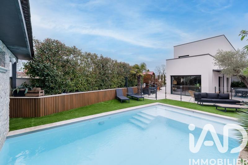 Maison - 193 m² - 5 pièces