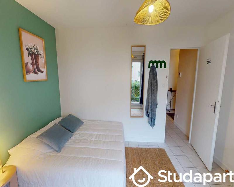 Chambre - 90 m² - 1 pièce