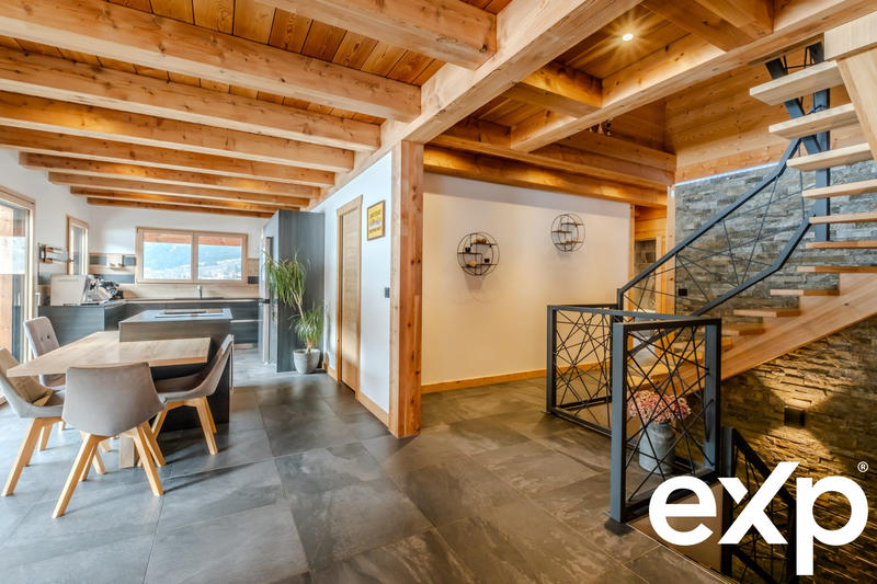 Châlet - 265 m² - 10 pièces