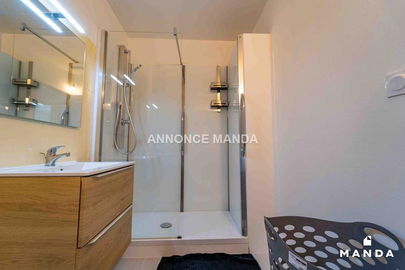 Chambre - 10 m² - 5 pièces