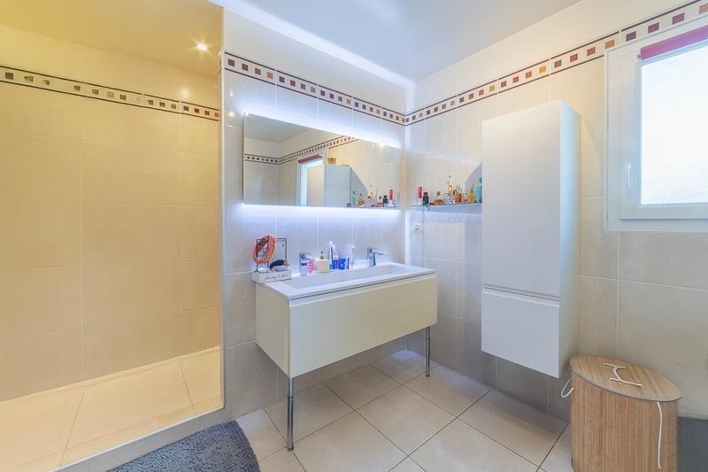 Villa - 230 m² - 6 pièces