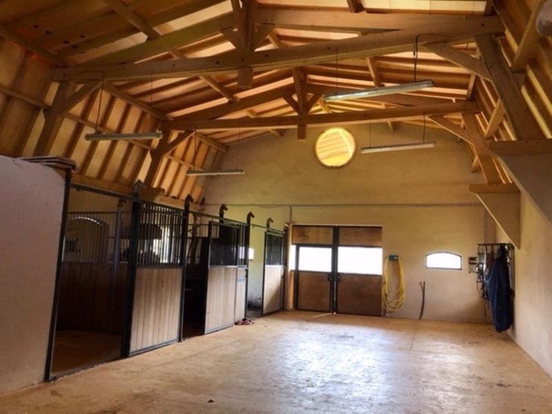 Propriété - 454 m² - 11 pièces