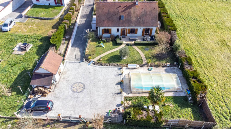 Maison - 198 m² - 8 pièces