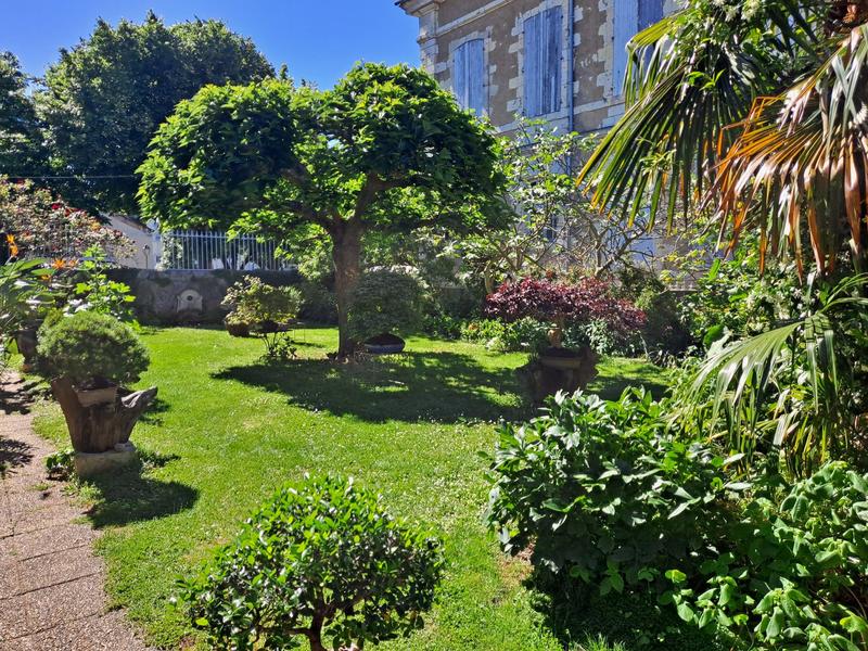 Maison - 252 m² - 7 pièces