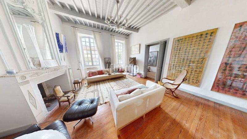 Demeure - 644 m² - 25 pièces