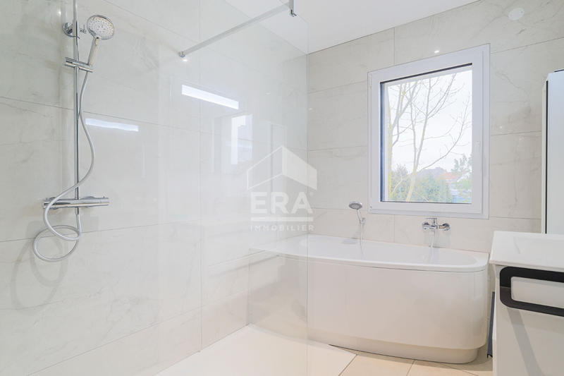 Maison - 163 m² - 7 pièces