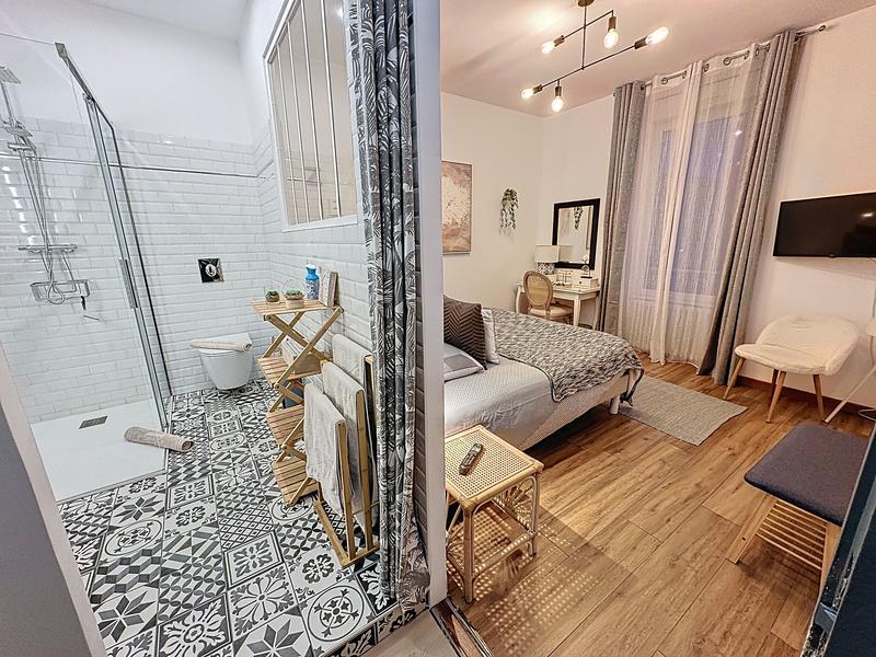 Maison - 350 m² - 11 pièces