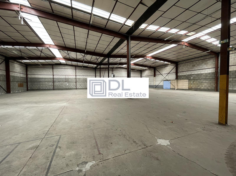 Entrepôt - 1 664 m²