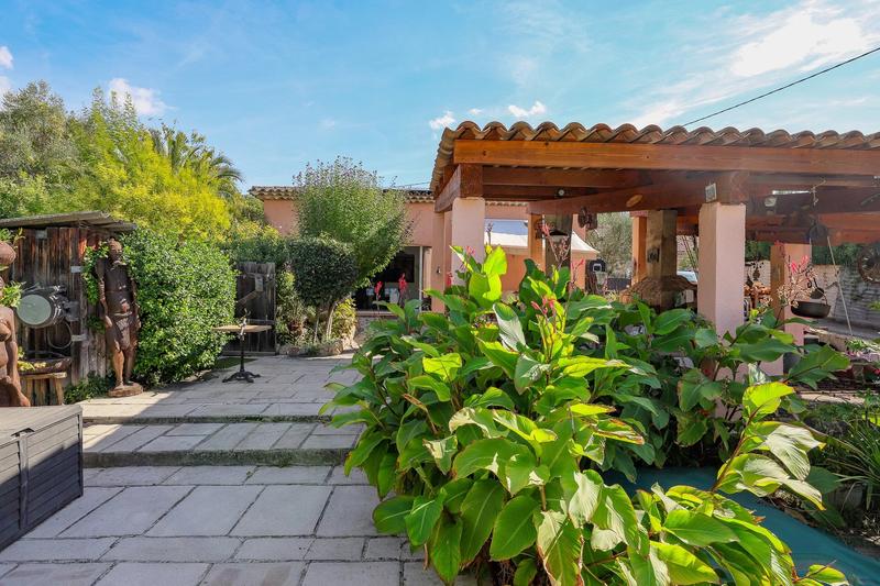 Villa - 137 m² - 5 pièces