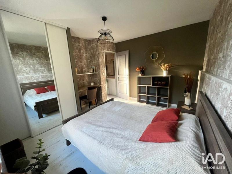 Maison - 332 m² - 6 pièces