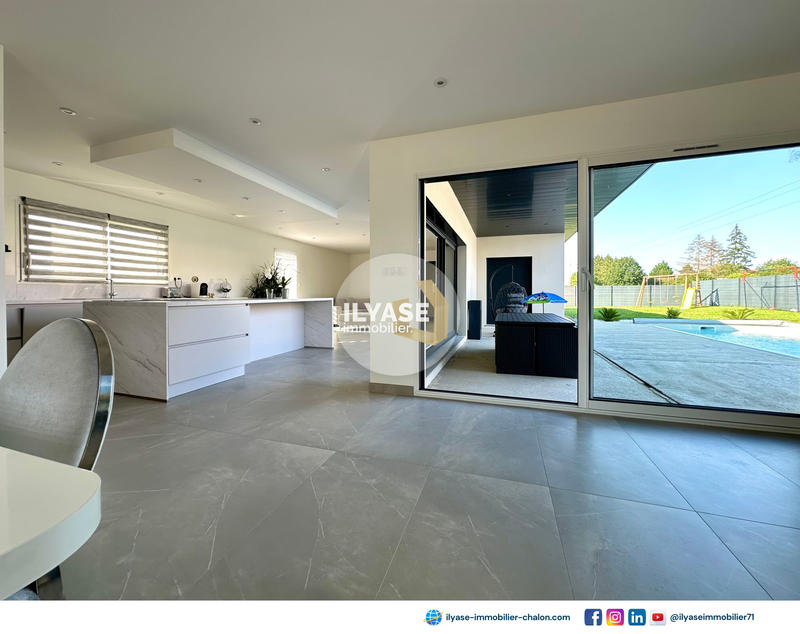 Maison - 130 m² - 4 pièces