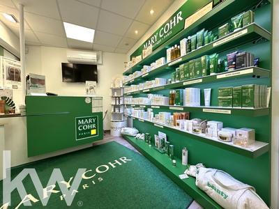 Fonds de commerce - Magasins - 57 m²