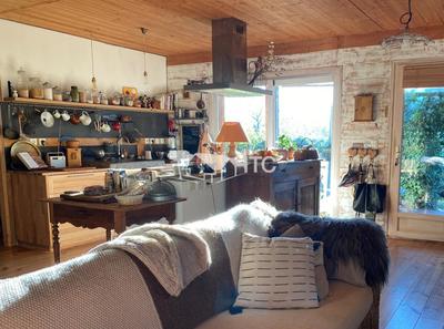 Maison - 124 m² - 6 pièces