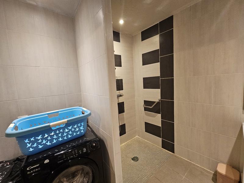 Maison - 195 m² - 7 pièces