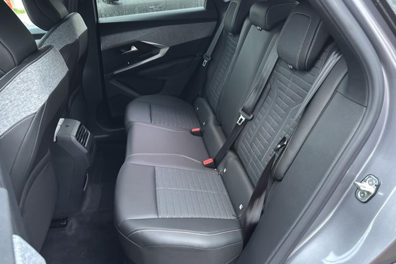 Peugeot 3008 Hybrid 136 E-Dcs6 Allure