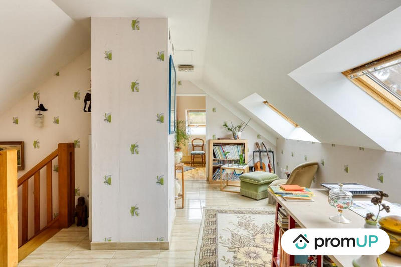 Maison traditionnelle - 145 m² - 5 pièces