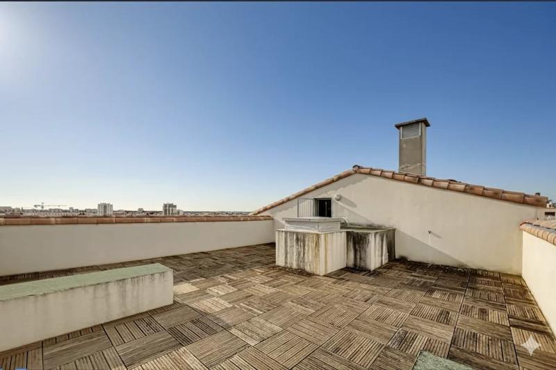 Appartement - 224 m² - 6 pièces