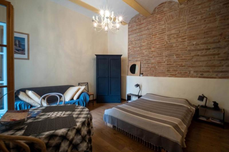 Studio - 151 m² - 5 pièces