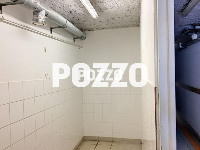 Local commercial - 328 m² - 2 pièces