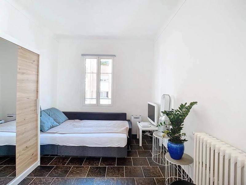 Studio - 24 m² - 1 pièce