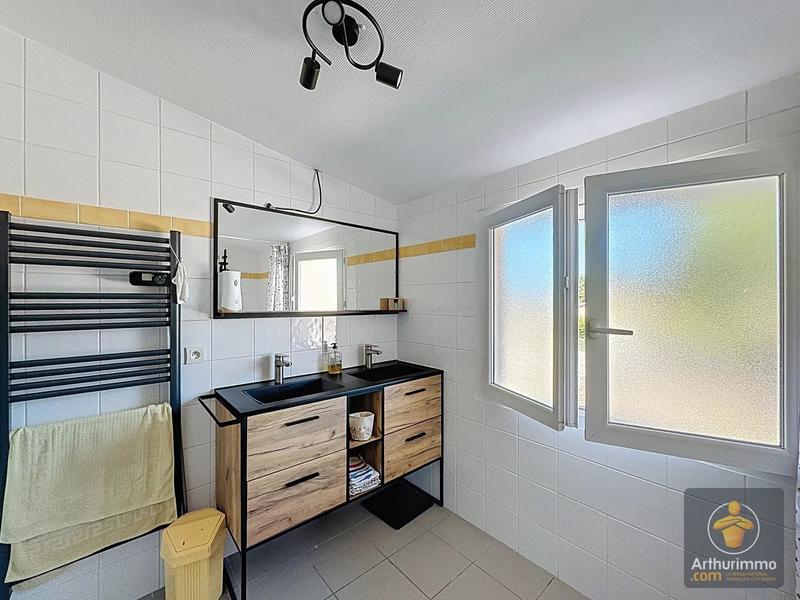 Maison - 90 m² - 3 pièces