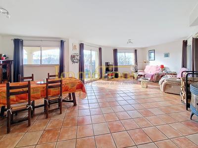 Maison - 250 m² - 11 pièces