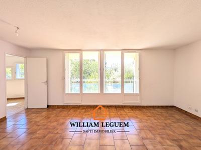 Appartement - 81 m² - 4 pièces