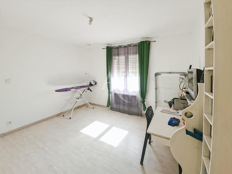 Maison - 142 m² - 5 pièces