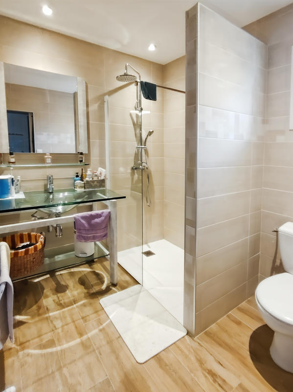 Maison - 245 m² - 9 pièces