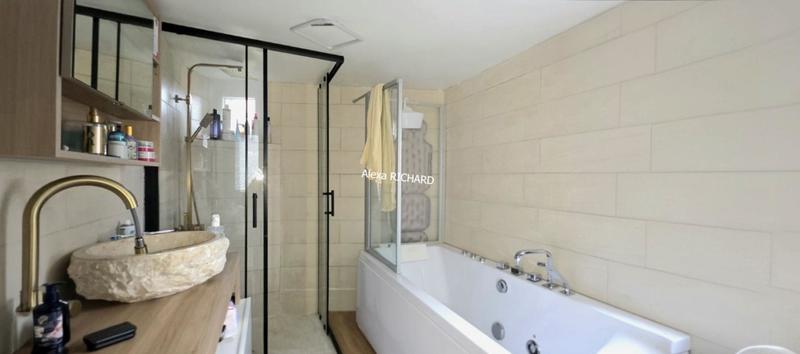 Maison - 92 m² - 5 pièces