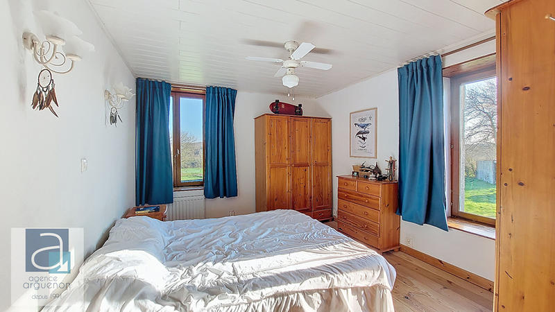 Maison - 330 m² - 14 pièces