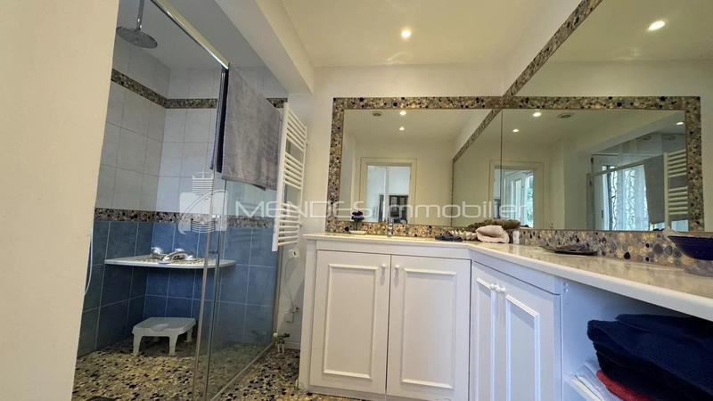 Appartement - 137 m² - 4 pièces