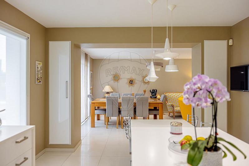 Maison - 173 m² - 6 pièces