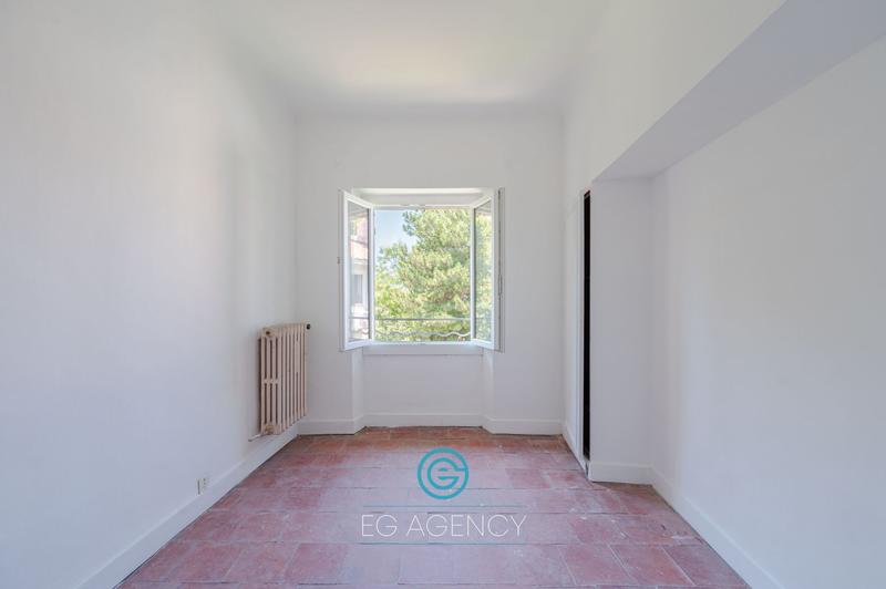 Maison - 280 m² - 7 pièces