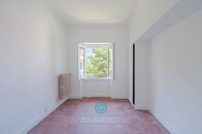 Maison - 280 m² - 7 pièces