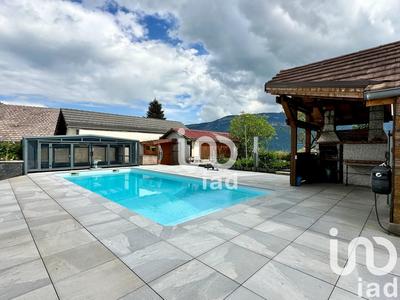 Maison - 248 m² - 13 pièces