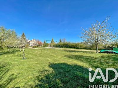 Maison - 280 m² - 8 pièces