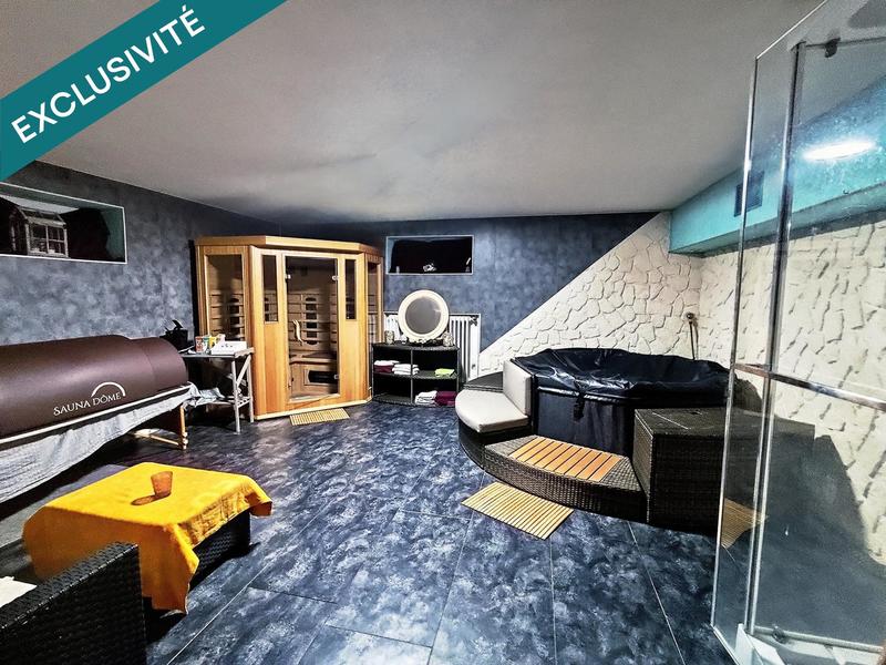 Maison - 294 m² - 8 pièces