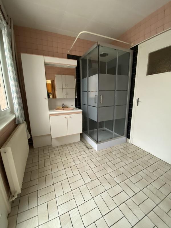 Maison traditionnelle - 94 m² - 5 pièces