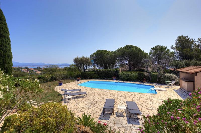 Villa - 90 m² - 4 pièces