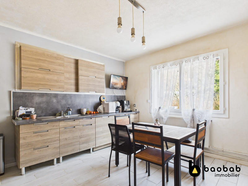 Maison - 136 m² - 5 pièces