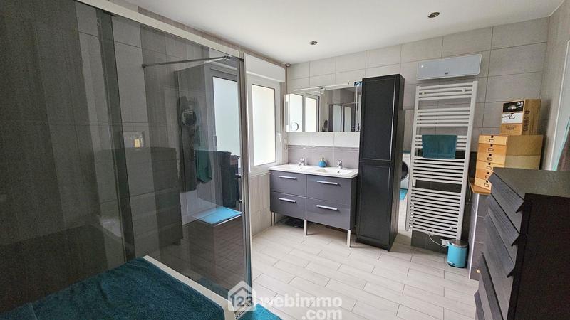 Maison - 200 m² - 6 pièces