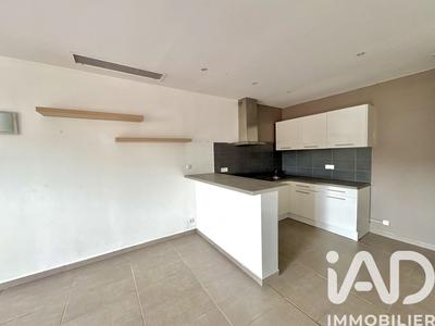 Appartement - 86 m² - 4 pièces