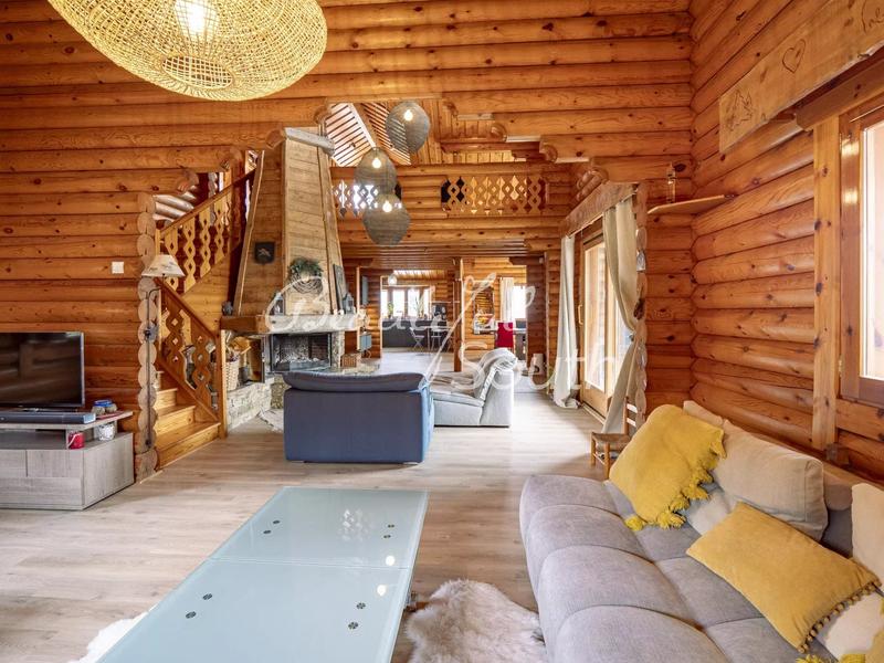 Châlet - 288 m² - 7 pièces