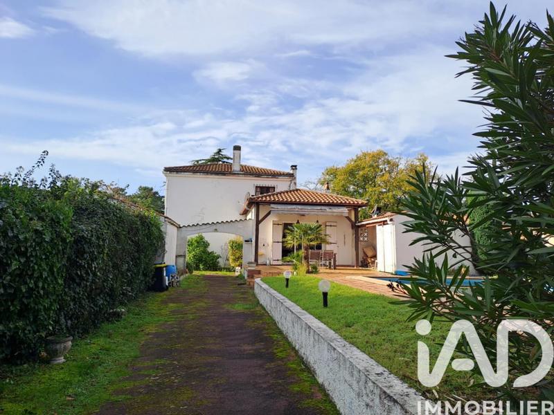 Maison - 142 m² - 5 pièces